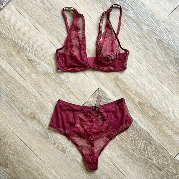 🆕 Victoria’s Secret Sheer Lace Bra & Panty Set – Wine/Burgundy - Picture 1 of 6